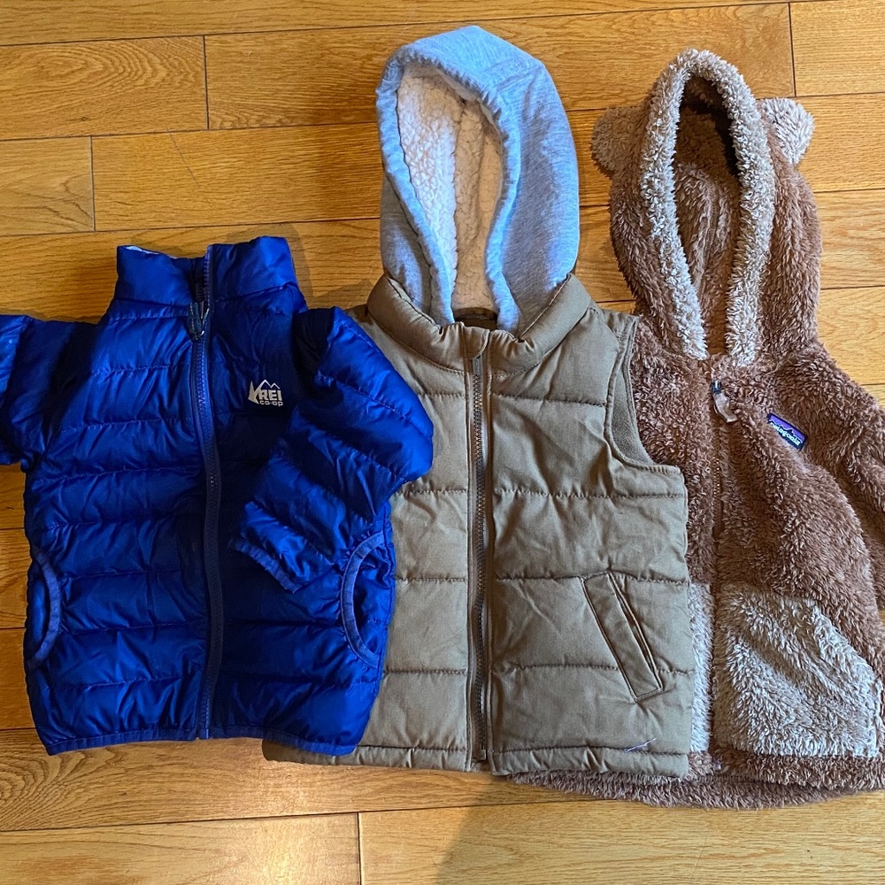 3T kids/toddler puffer jacket/fleece jacket/ vest.